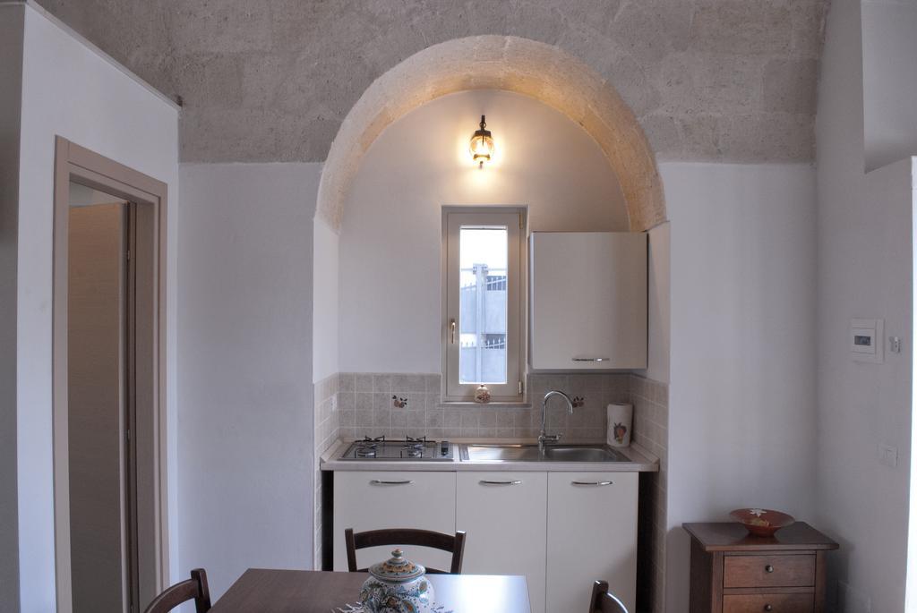 Masseria Strada Agriturismo جينوسا الغرفة الصورة